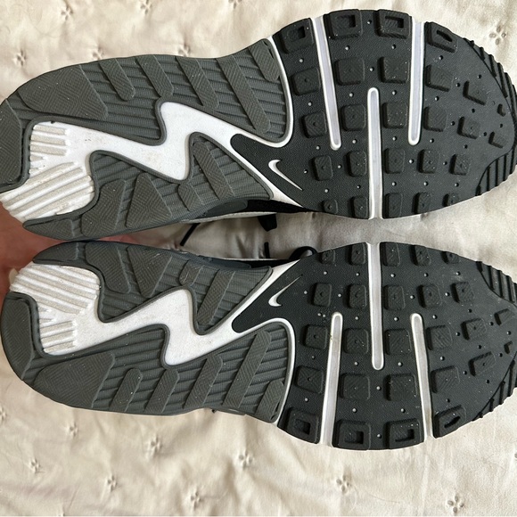 Nike Air Max 90 - Picture 5 of 7